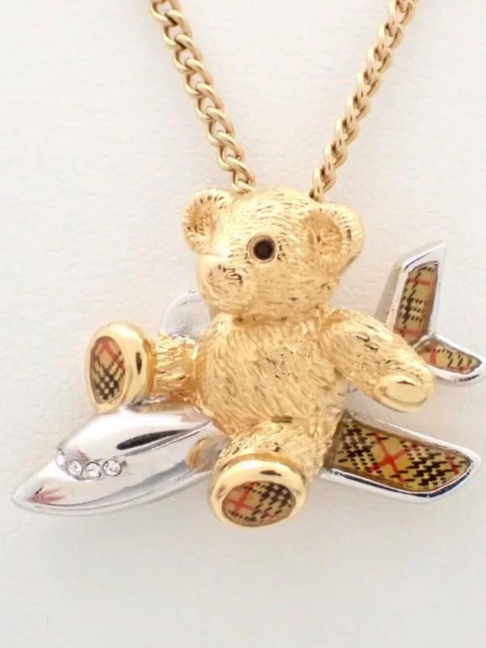 Burberrys Bear on a Plane Necklace in Box - Picture 2 of 4